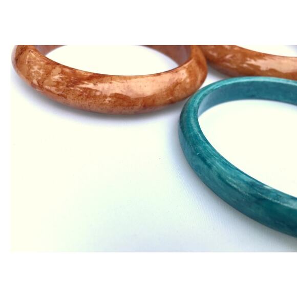 Vintage Brown And Blue Marbleized Lucite BANGLE BRACELETS - Picture 4 of 5